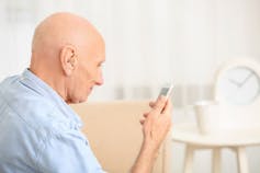 Better design could make mobile devices easier for seniors to use