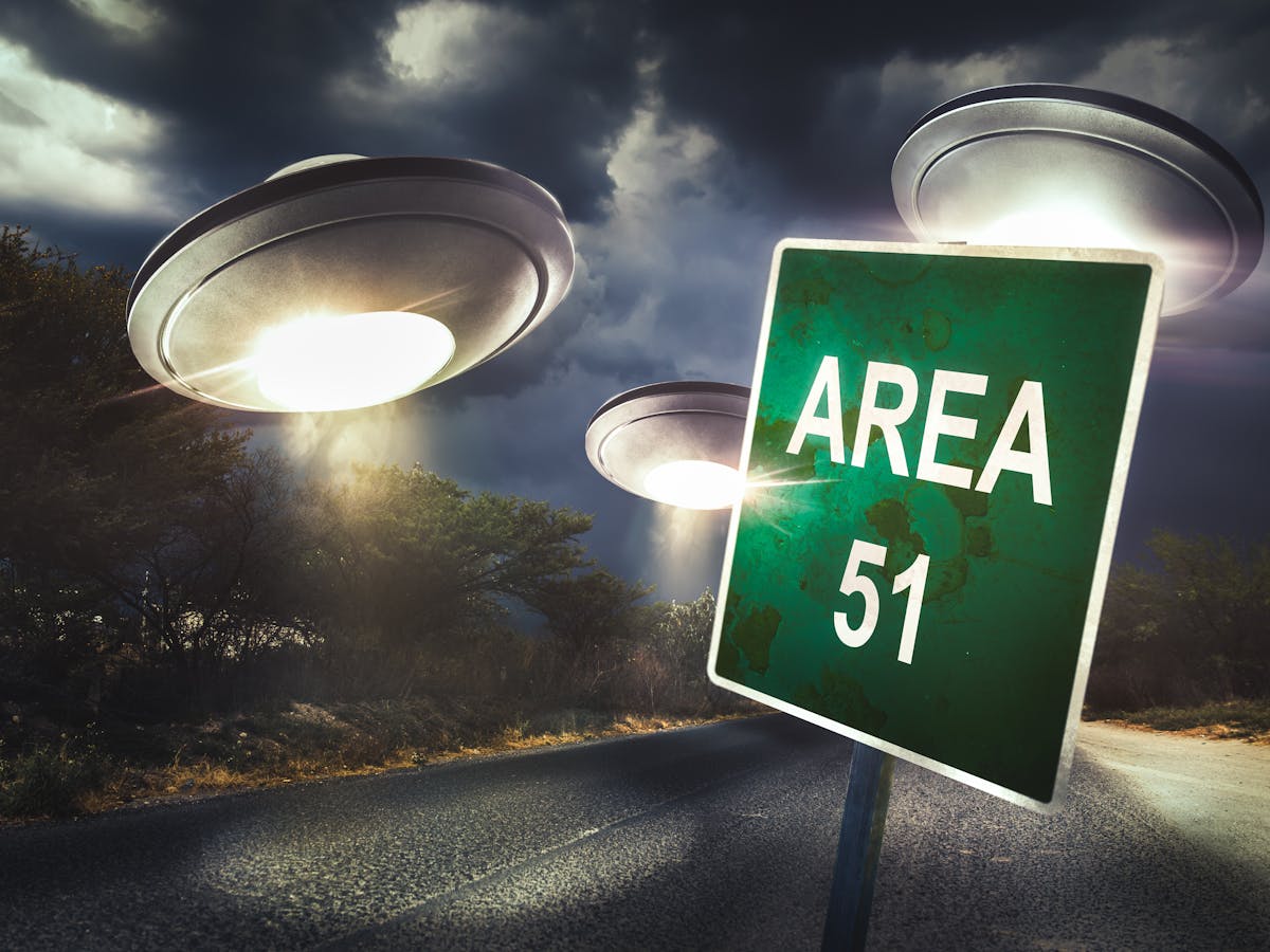Yes I M Searching For Aliens And No I Won T Be Going To Area 51 To Look For Them