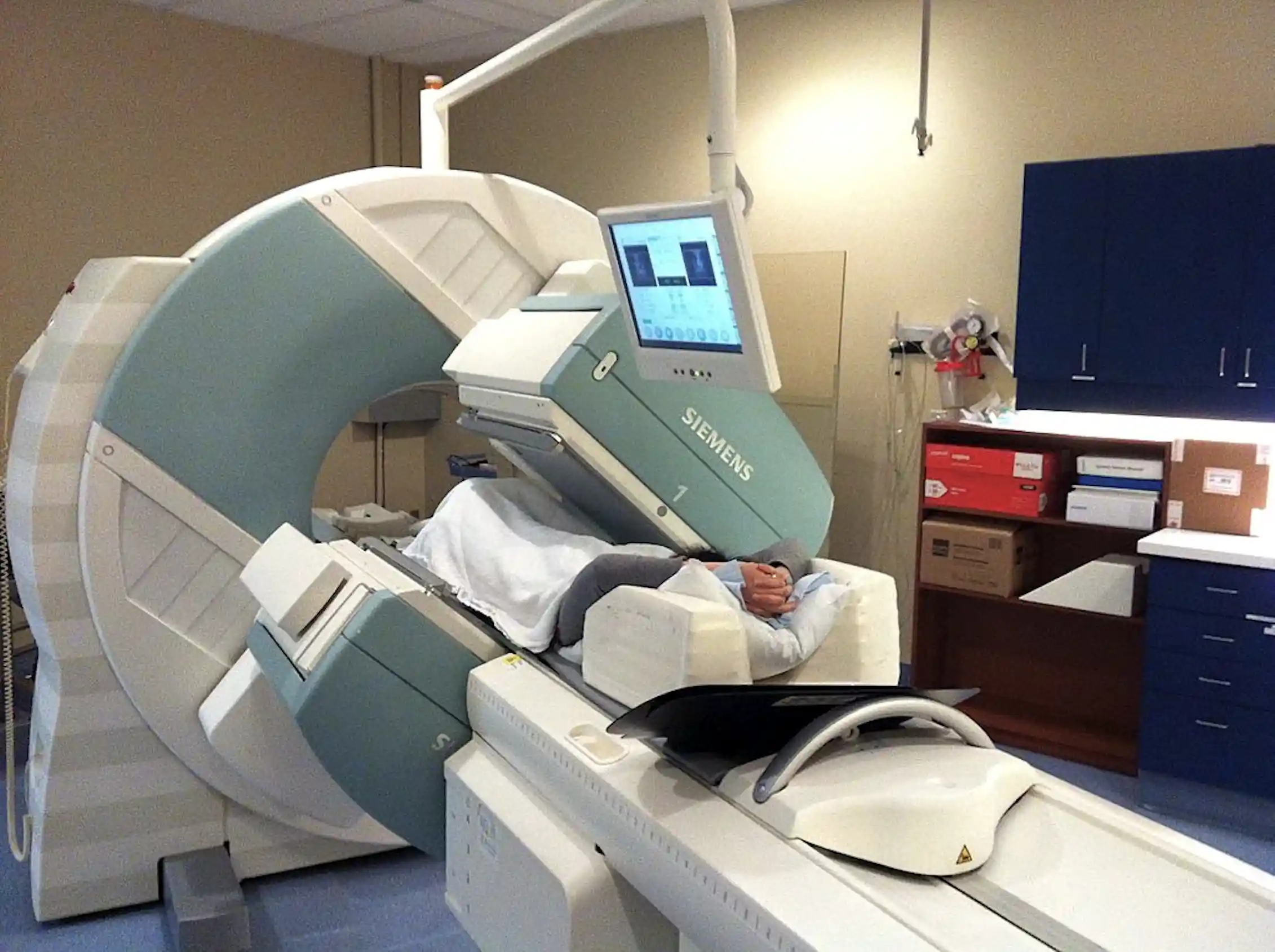Emr Spect The science of medical imaging: SPECT and PET