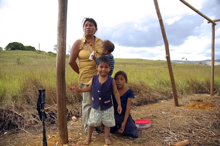 Pemón family in south-east Venezuela 