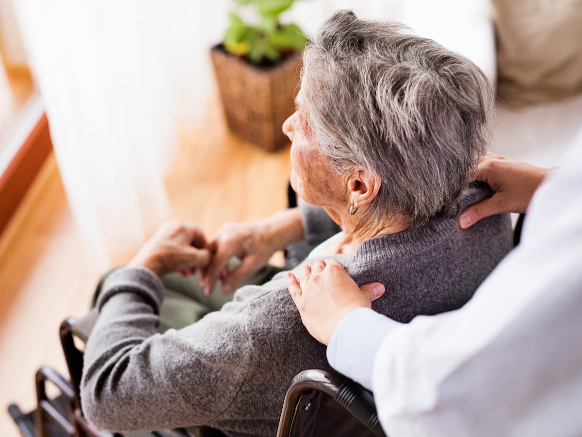 Using technology to support caregivers of older people with dementia