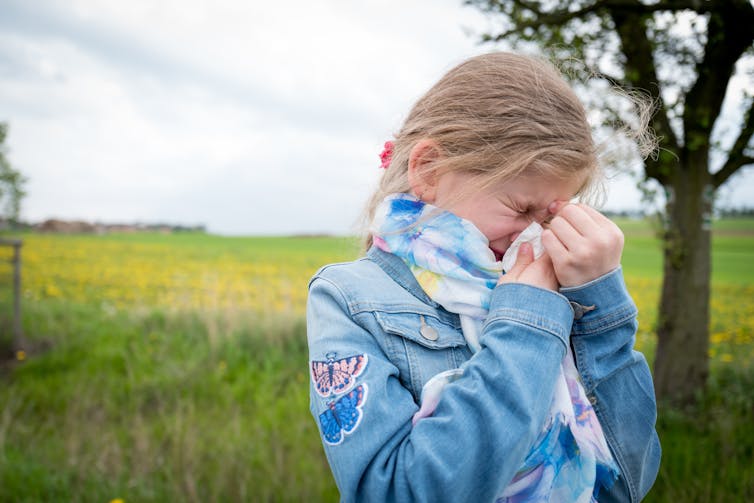 How do you know if your child has hay fever and how should you treat it?