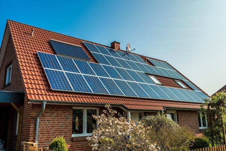 how do solar panels work?