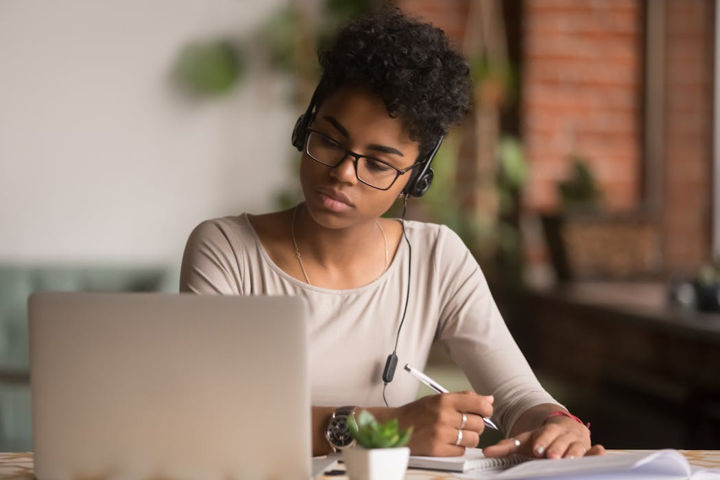 Curious Kids: is it OK to listen to music while studying?