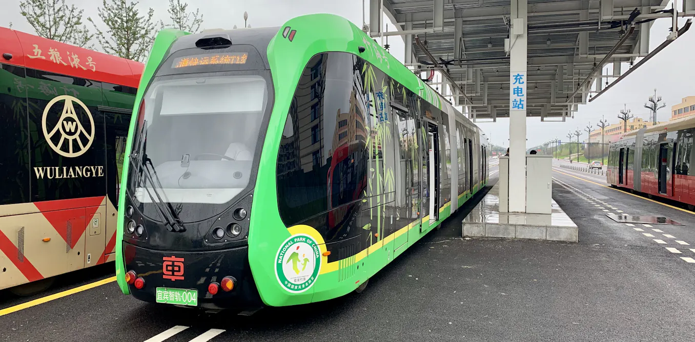 Ceterness Less Trams Trackless trams v light rail? It’s not a contest – both can improve our ...