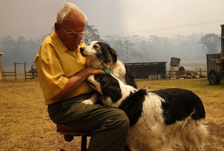 It's hard to breathe and you can't think clearly – if you defend your home against a bushfire, be mentally prepared