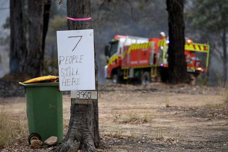 It's hard to breathe and you can't think clearly – if you defend your home against a bushfire, be mentally prepared