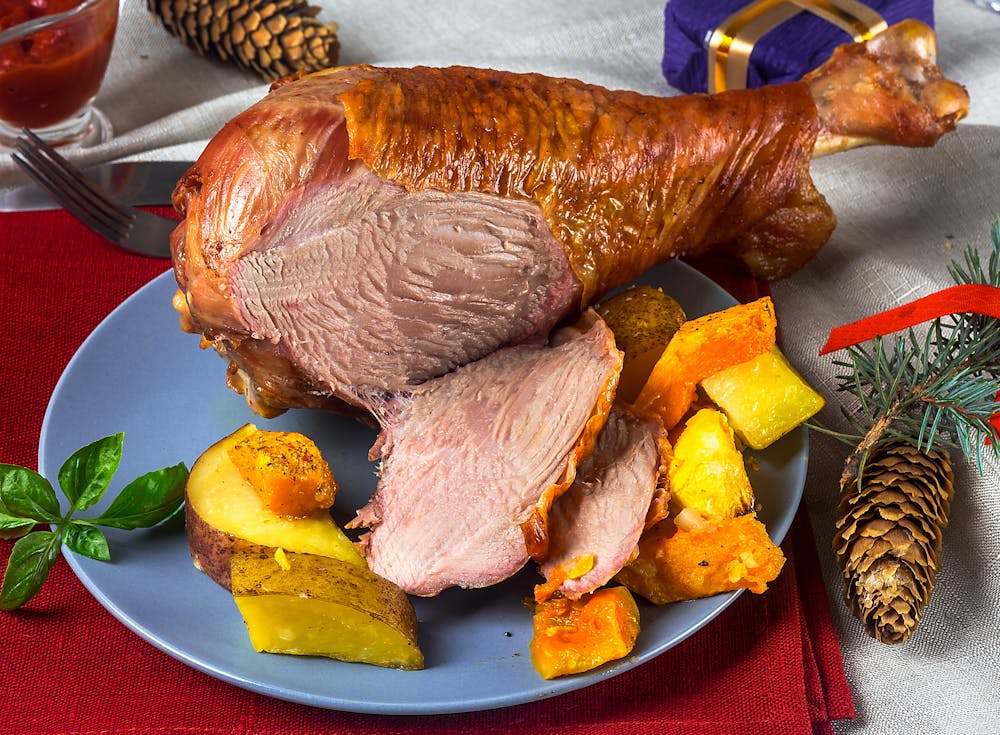 Light versus dark – the color of the turkey meat is due to the job of the  muscle