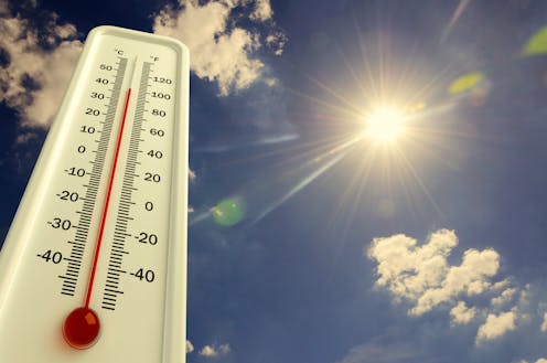 Pregnant women have a higher risk of delivering early on unseasonably hot days