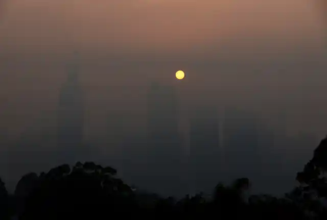 A hot and dry Australian summer means heatwaves and fire risk ahead