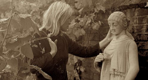 Marianne Leonard: a new film tells us little about the woman fixed in the role of musician's muse