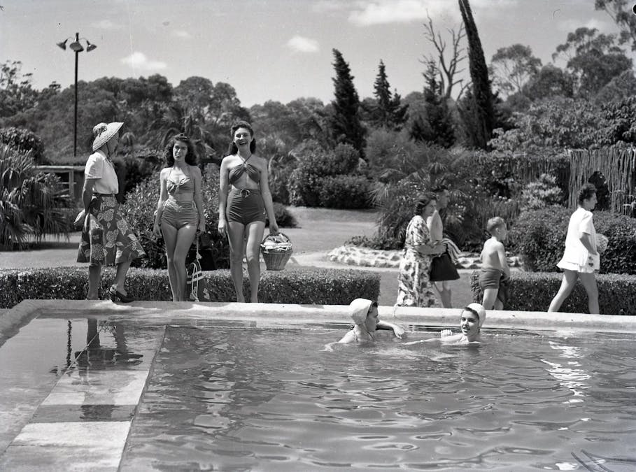 1200px x 675px - The erotic theatre of the pool edge: a short history of female swimwear