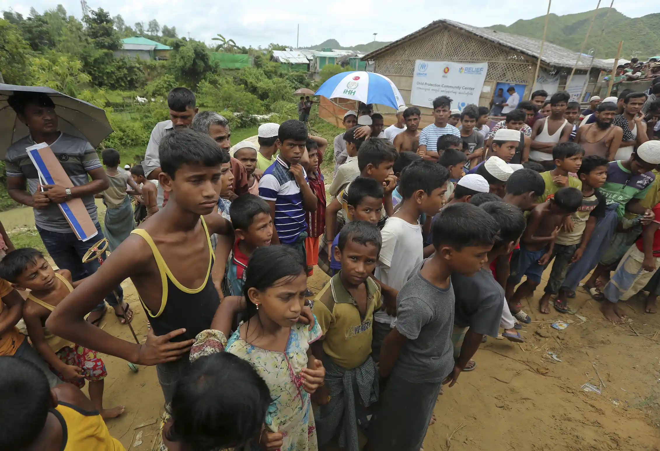 Minorities Examples Religious minorities around the world face an uncertain future: 5 ...
