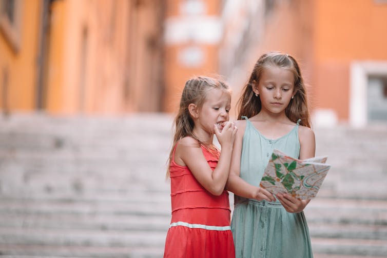 4 ways to keep kids learning while travelling