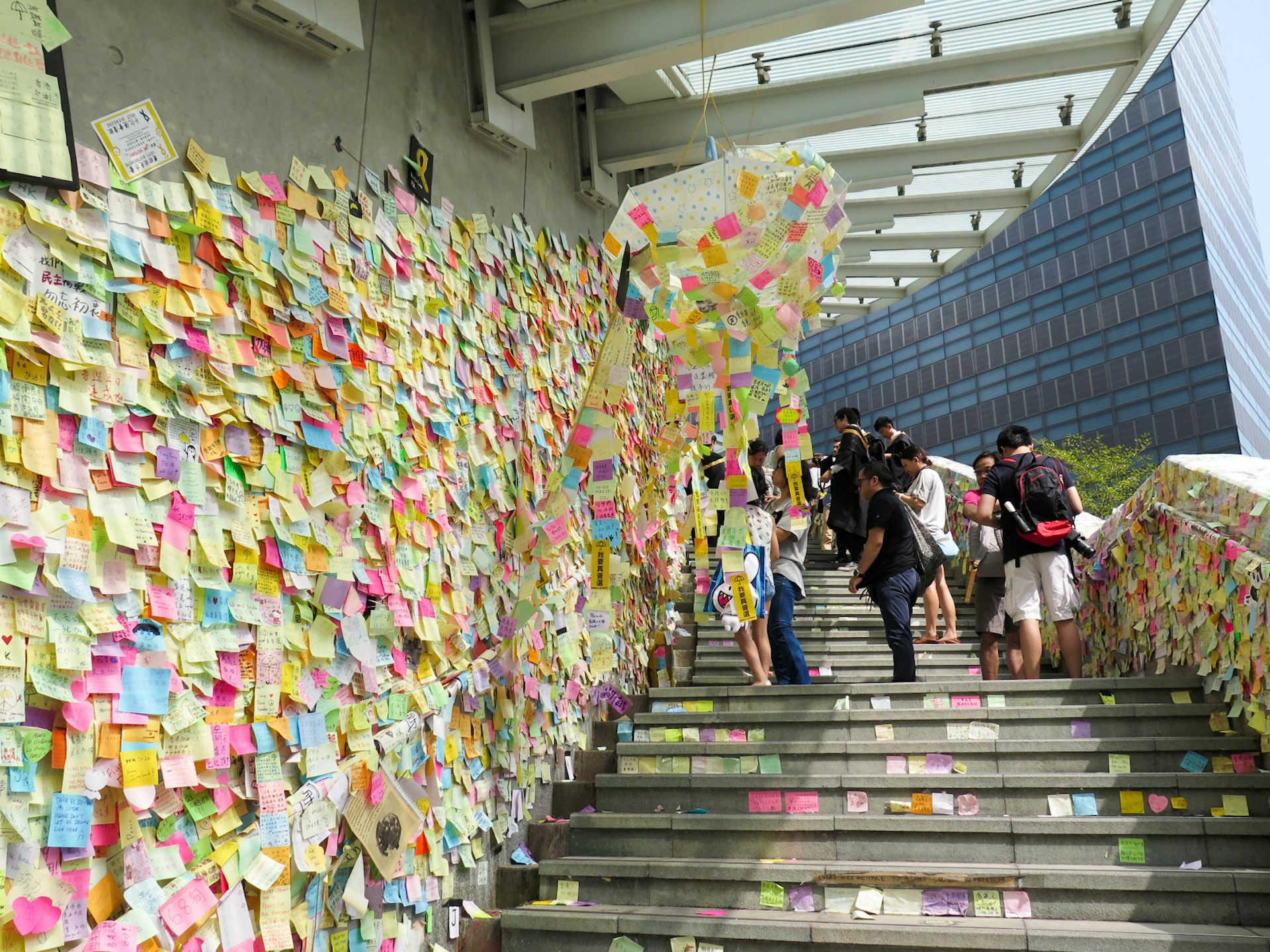 post it note wall