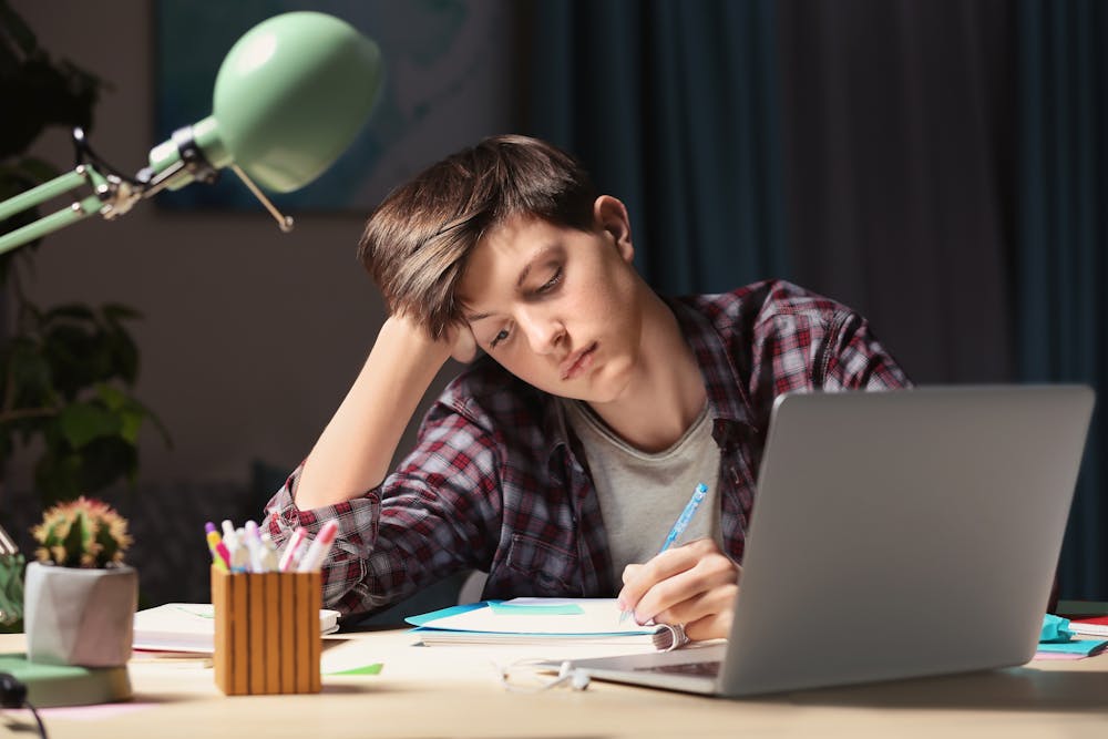 4 ways to help your kids with homework (without doing it for them ...