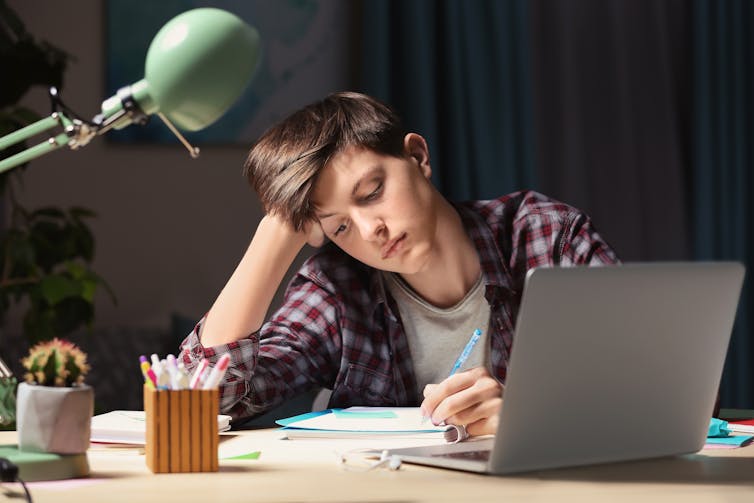 How to help your kids with homework (without doing it for them)