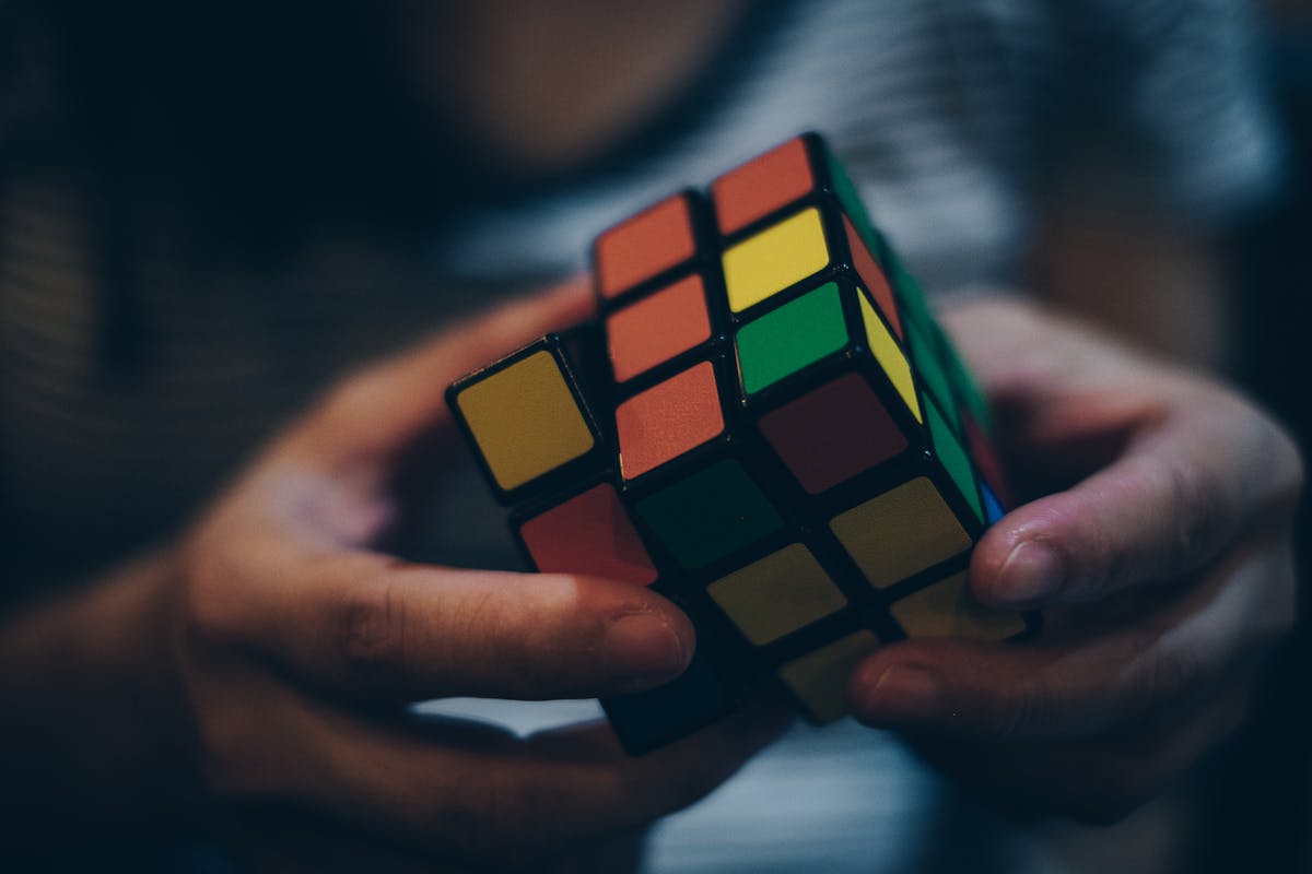 os selv Kan beregnes søskende How hard is it to scramble Rubik's Cube?
