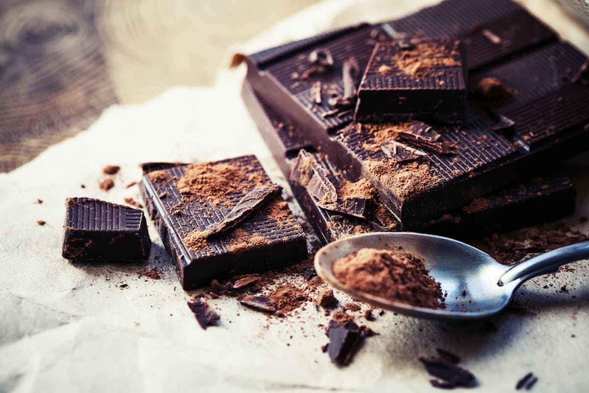 Chocolate contains cadmium that can cancer risk