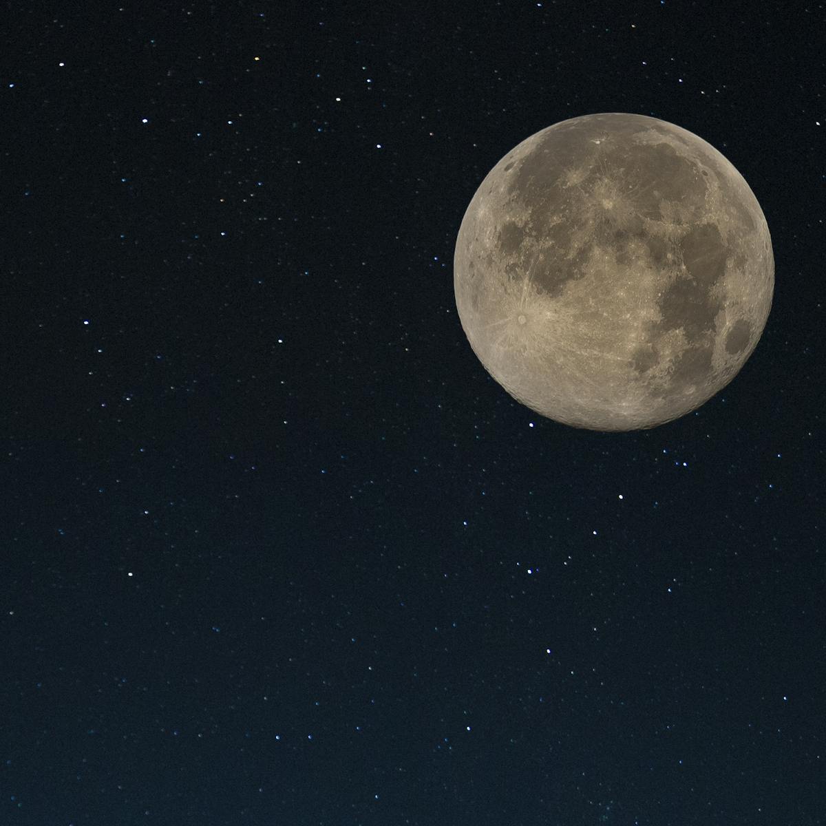 Five Moon Myths And How To Disprove Them Yourself