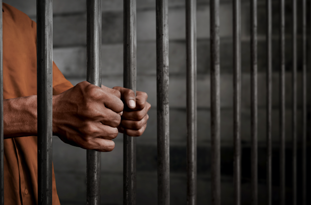 descriptive essay about jail