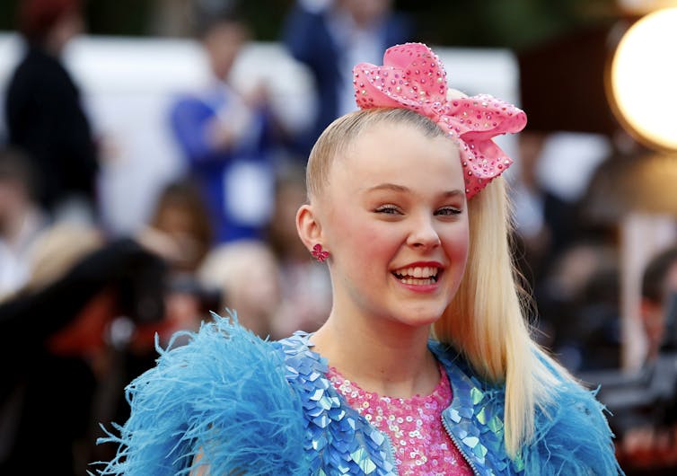 scarlet ribbons – the huge history of big hair bows