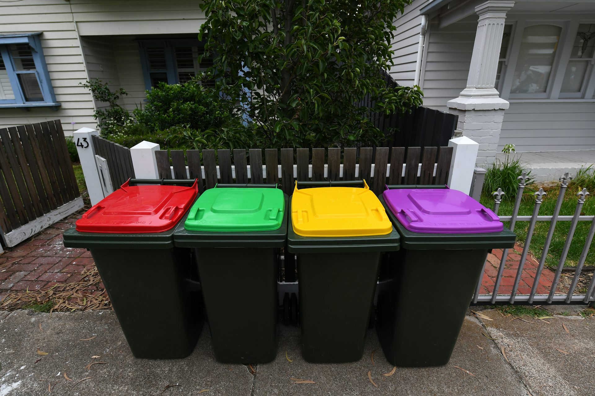 cheap dustbins plastic