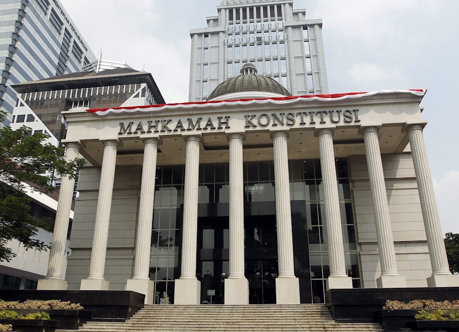 Dua cara agar putusan Mahkamah Konstitusi selalu dipatuhi