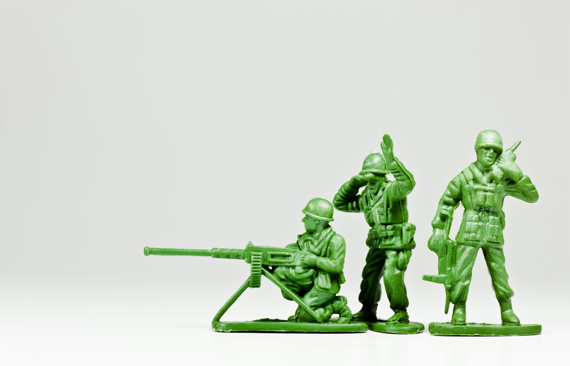 Get Wallpaper No guns life 2nd season poster For iPhone