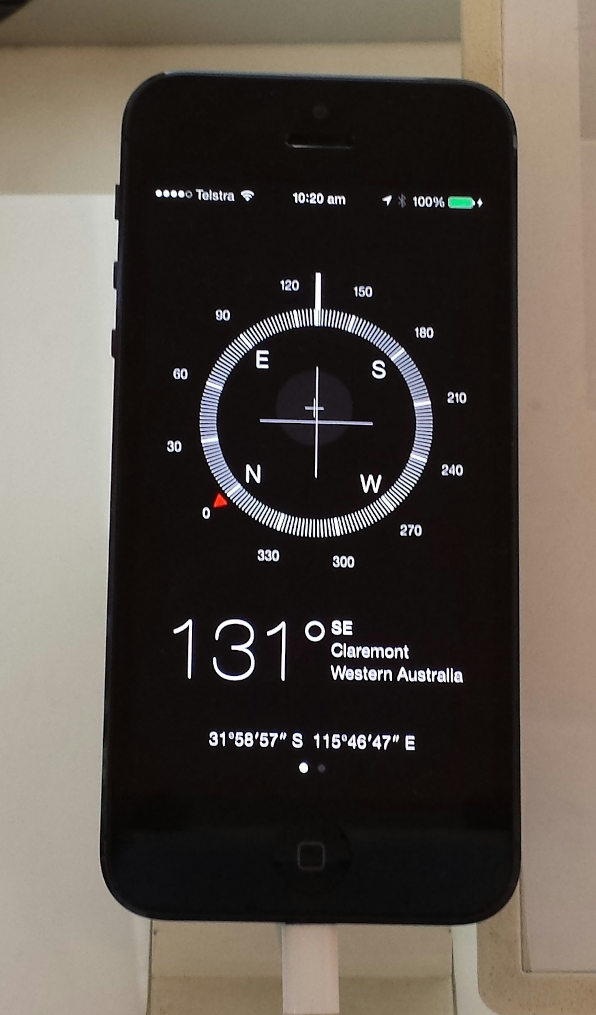 how to use compass on iphone 5