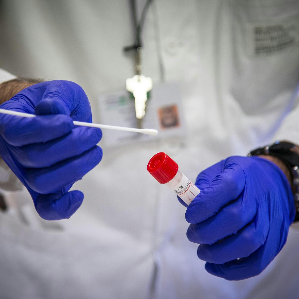 Coronavirus: does the amount of virus you are exposed to determine how sick you'll get? Coronavirus: does the amount of virus you are exposed to determine how sick you'll get?