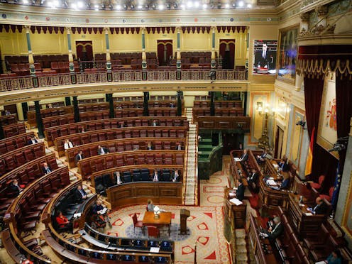 La actual situación de crisis sanitaria ocasionada por el COVID-19 conllevó que el Gobierno, previa deliberación del Consejo de Ministros, declarara el estado de alarma (art. 116.2 CE y desarrollado por la Ley Orgánica 4/1981, de 1 de junio) mediante Real Decreto 463/2020, de 14 de marzo.