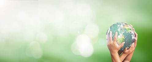 Hoy, la crisis global sanitaria de COVID-19 salpica todos los rincones. En cada noticiario, cada conversación en casa o en remoto hablamos de lo mucho que deseamos que acabe y que sea un pasado lejano al que mirar desde, por ejemplo, el anhelado verano.