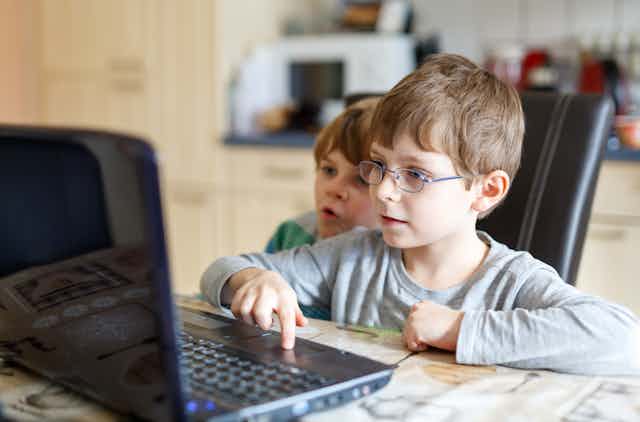 3 things to consider before you let your child play chess online