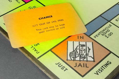 APRA's extraordinary gift to banks under pressure to pay dividends