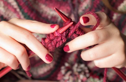 knitting your first woolly scarf