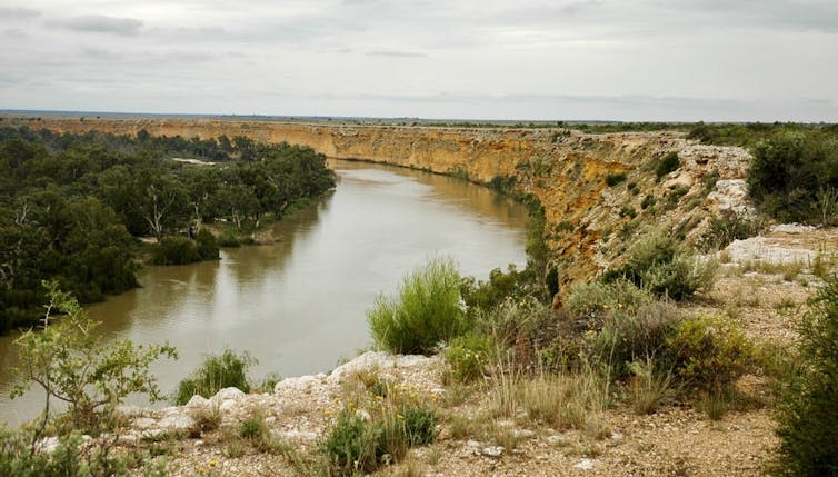 an ancient lake in the Murray-Darling has yielded its secrets