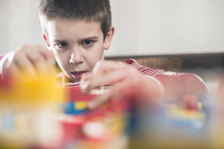 5 tips to help parents navigate the unique needs of children with autism learning from home