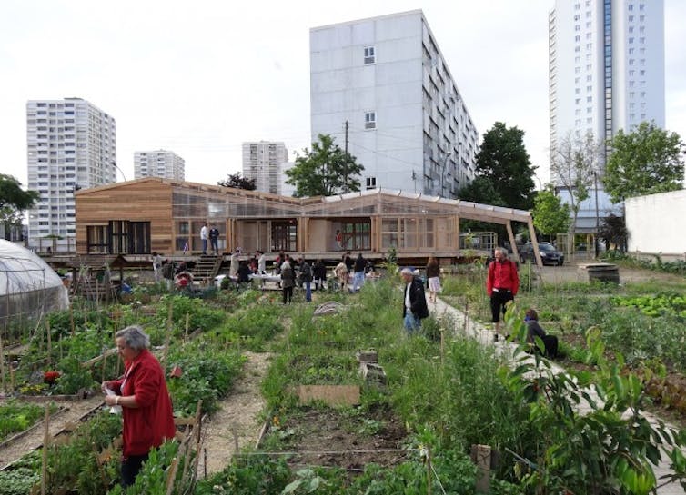 The R-Urban project in Paris