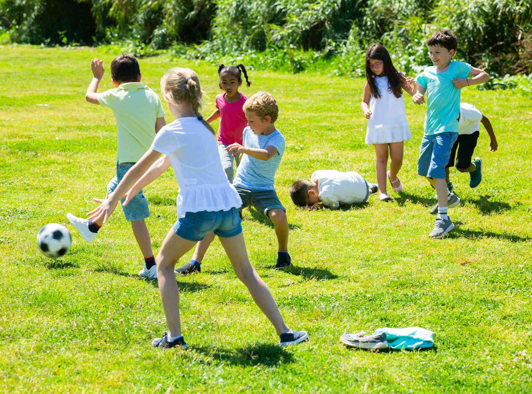 Why children need to play with their friends as soon as they can