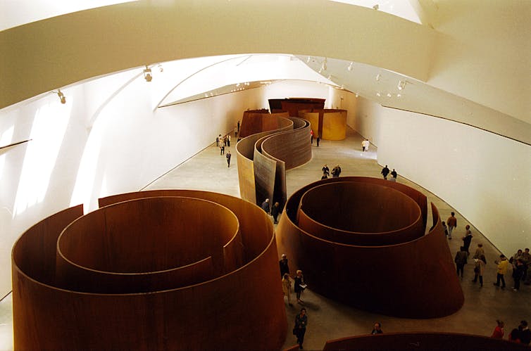 Ив кляйн бассейн музей гуггенхайма Ив кляйн бассейн музей гуггенхайма