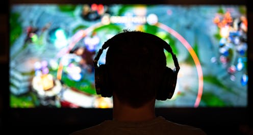 Al poco de comenzar las medidas de confinamiento para combatir la COVID-19, la Organización Mundial de la Salud (OMS) comunicó su recomendación de jugar a videojuegos como forma de ocio aconsejable para cuidar la salud mental durante el confinamiento.