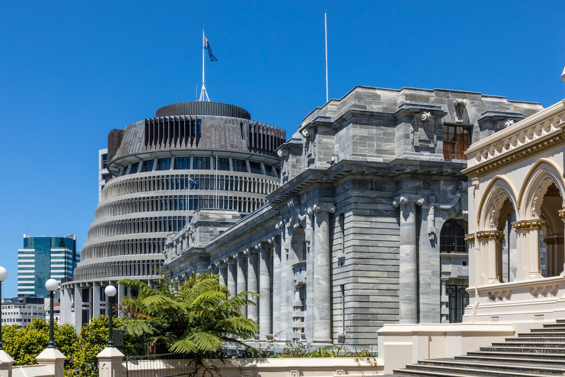 with 100 days to go, can Jacinda Ardern maintain her extraordinary popularity?