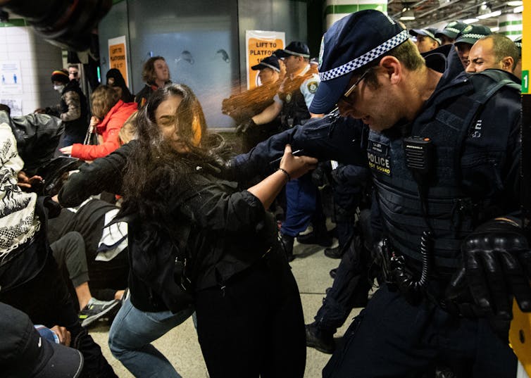 What makes pepper spray so intense? And is it a tear gas? A chemical engineer explains