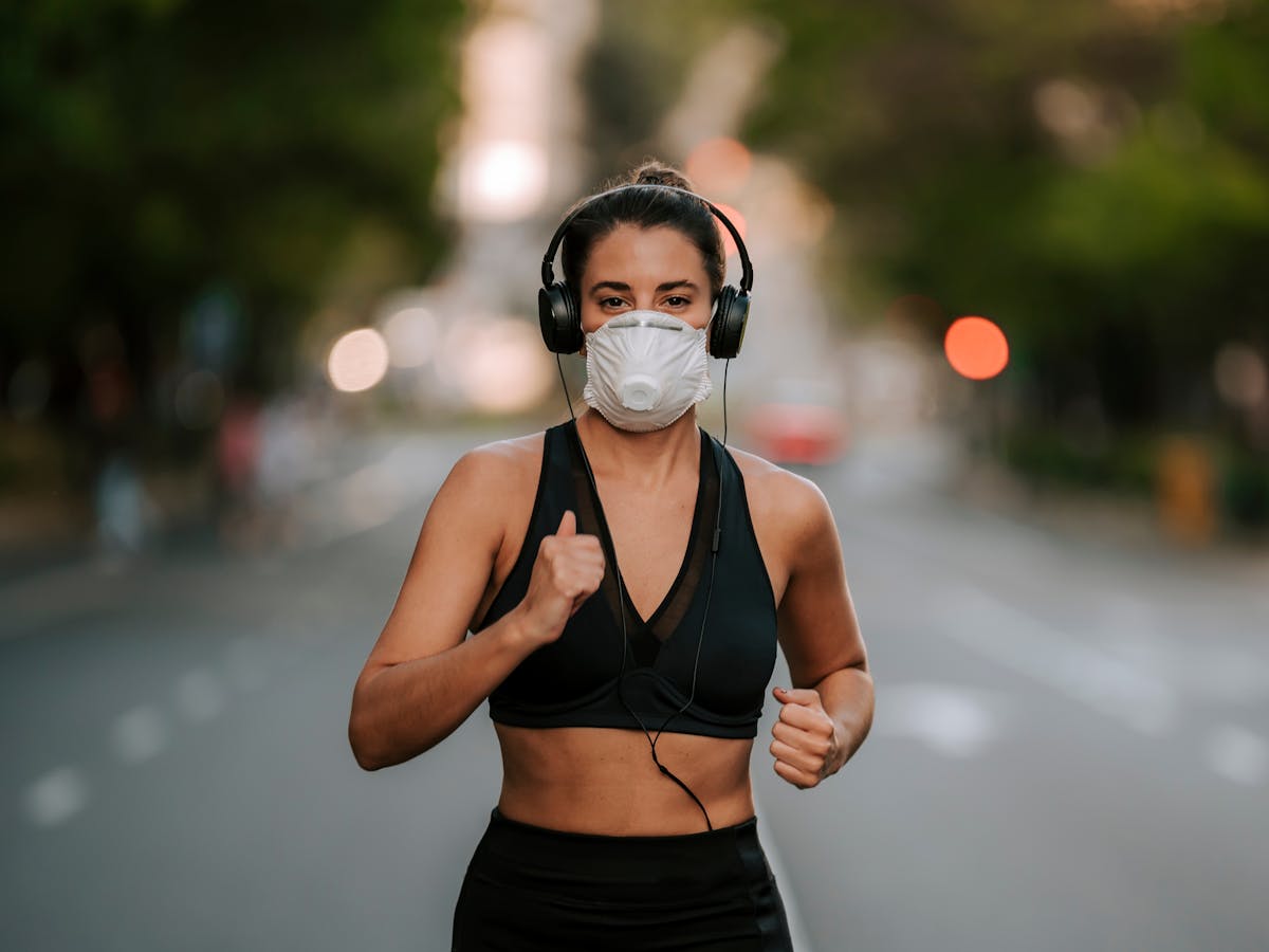 Why It Could Be Dangerous To Exercise With A Face Mask On