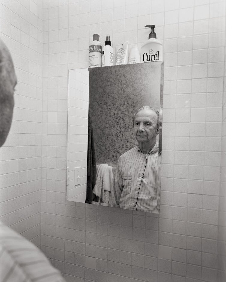 Holding on and holding still, a son photographs his father with Alzheimer's