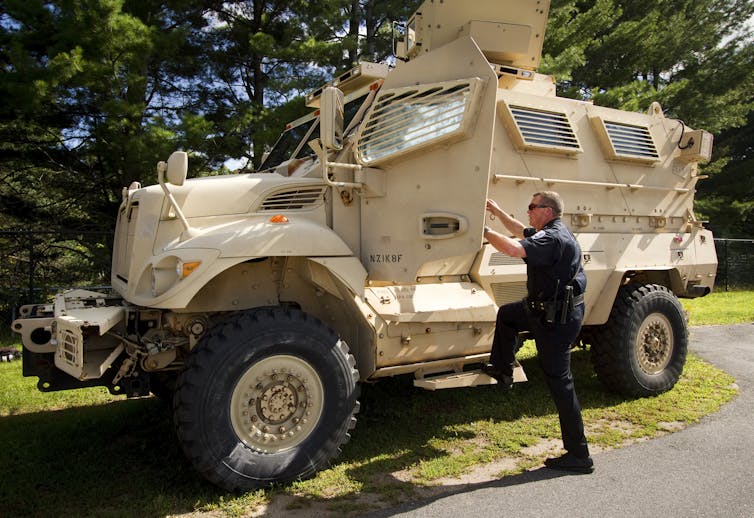 Police with lots of military gear kill civilians more often than less-militarized officers