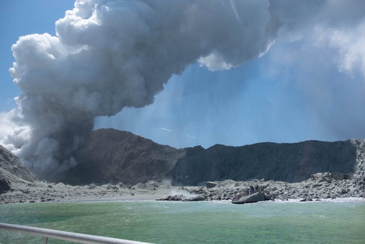 New Zealand's White Island is likely to erupt violently again, but a new alert system could give hours of warning and save lives