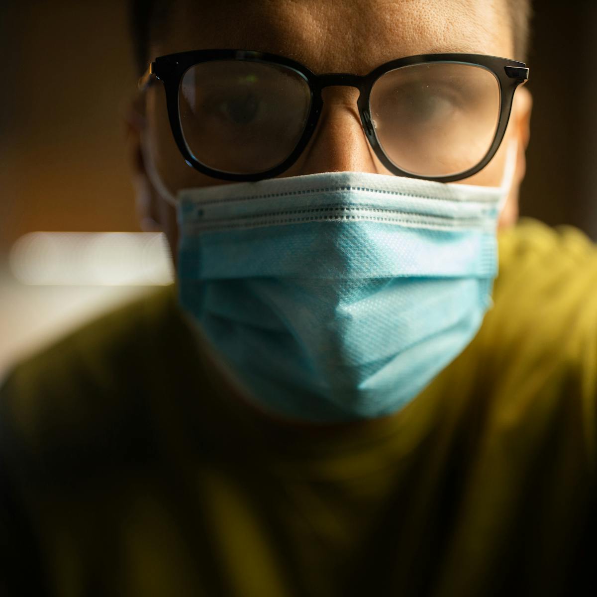 13 Insider Tips On How To Wear A Mask Without Your Glasses Fogging Up Getting Short Of Breath Or Your Ears Hurting