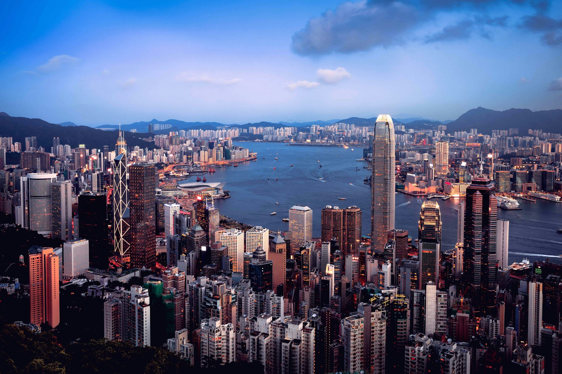 Гонконг самый дорогой город